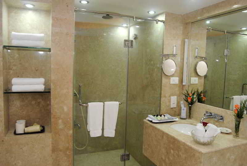 Breeze Hotel
