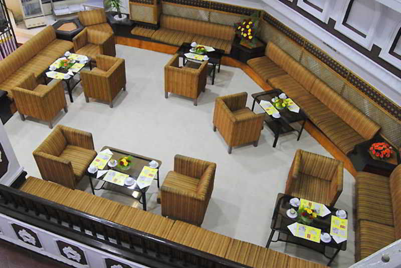Breeze Hotel 4*
