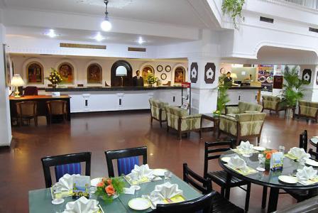 Breeze Hotel 4*
